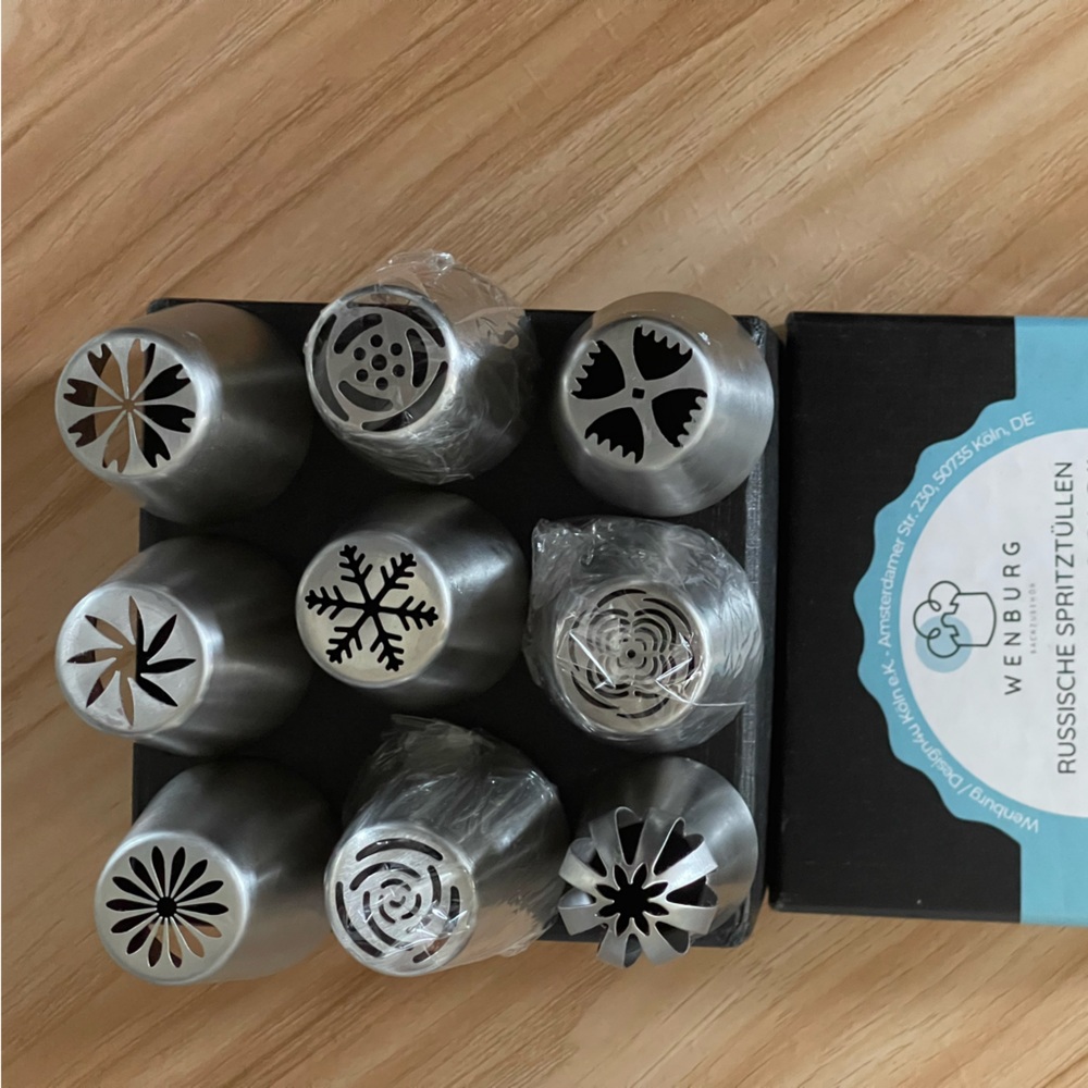 Russian piping tips a classic set for bakers.A classic set of 9.